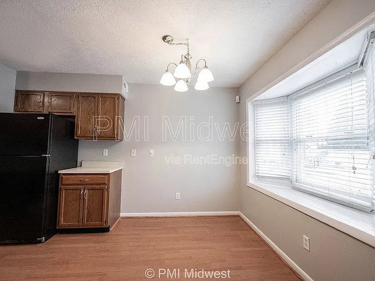5611 N Rural St — Photo 4