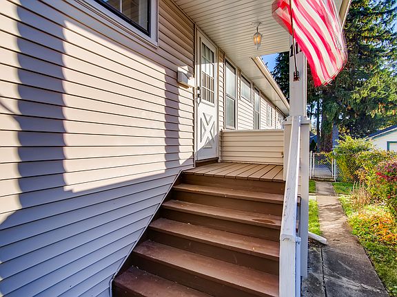 3rd image of 111 S Princeton Ave
