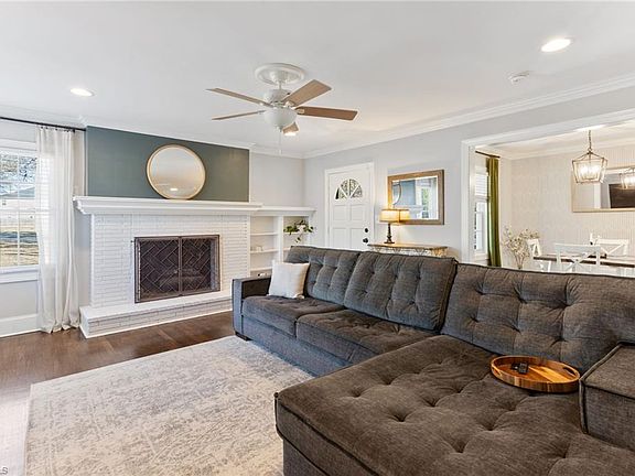 5th image of 2712 Peachtree St