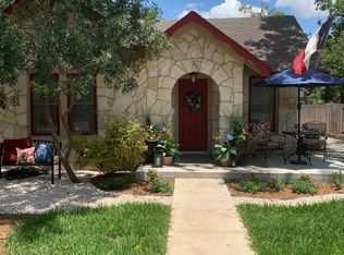 531 S Sycamore Ave, New Braunfels, TX 78130