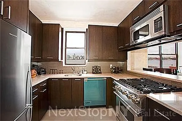 Sold by NextStopNY | media 18