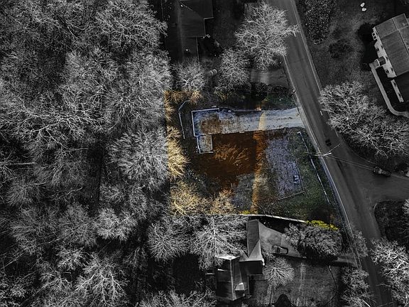 3rd image of 4600 SW Alta Vista Way
