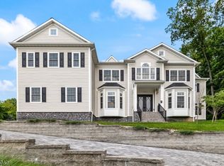 551 W Saddle River Rd, Upper Saddle River, NJ 07458