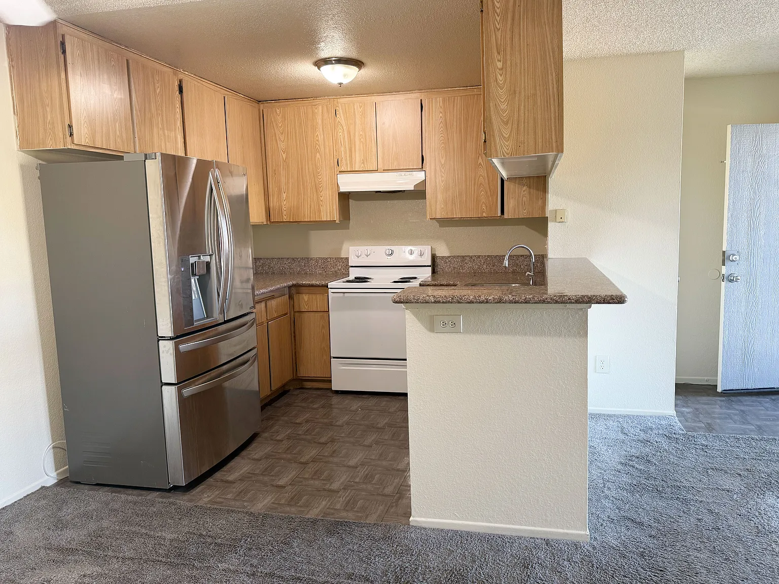 2 bed, 900 sqft, $2,350 — Photo 2