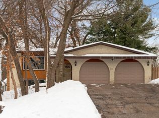 16010 Oak Shore Dr, Lakeville, MN 55044