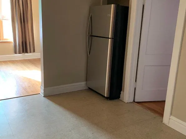 218 W 33rd St #3, Chicago, IL 60616