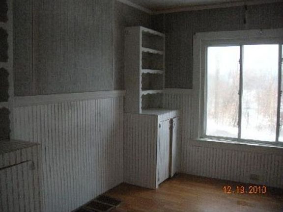 4th image of 666 E Spruce St
