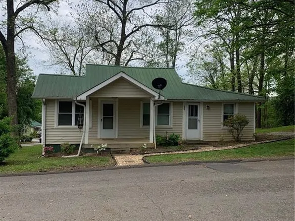 282 Martin St, Dahlonega, GA 30533
