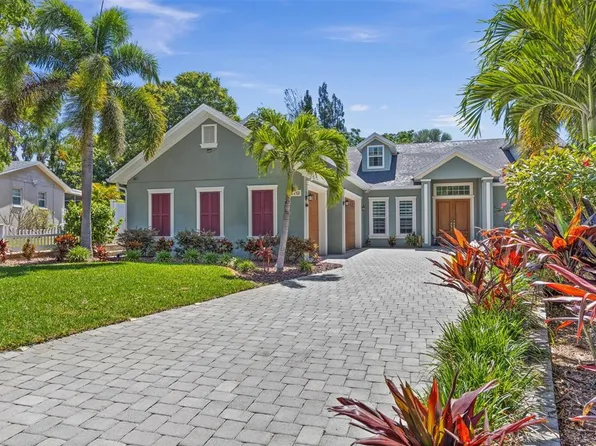 970 Palmetto Dr, Safety Harbor, FL 34695
