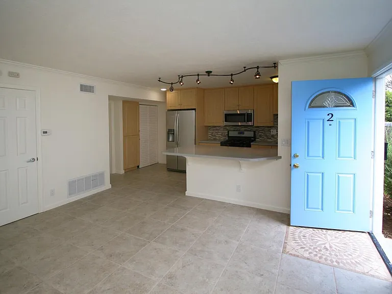 415 Rancheria St #4 — Photo 3