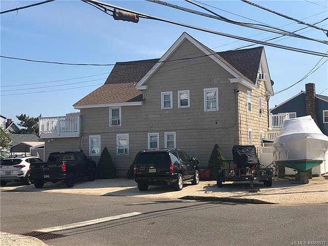 1st image of 13501 Beach Ave