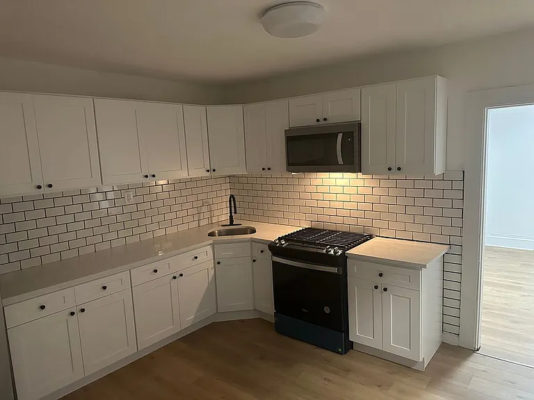 63 Whitmore St #1W — Photo 10