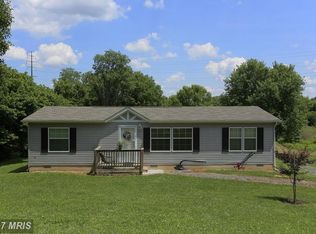 40 Rebel Dr, Falling Waters, WV 25419