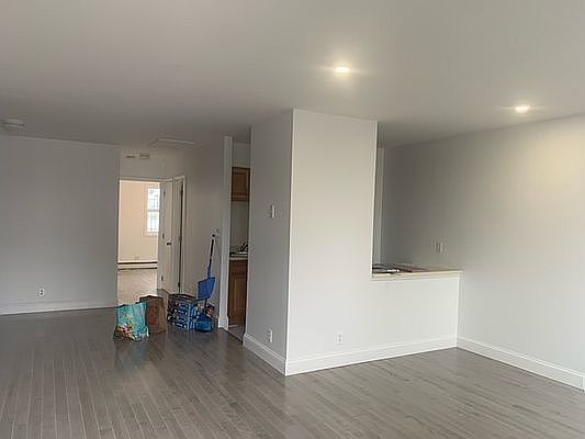 2nd image of 1140 Berriman St Floor 1