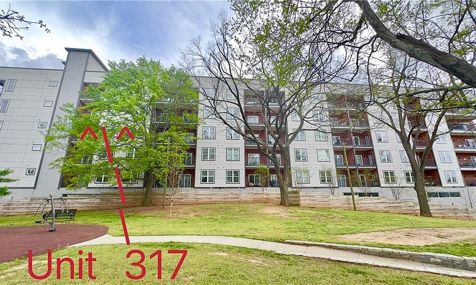 1st image of 525 Parkway Dr NE #317