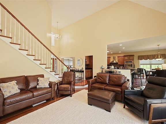 5th image of 1016 Church Hill Ct