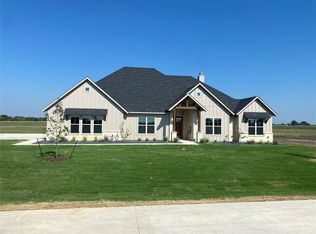 1221 Glade St, Palmer, TX 75152