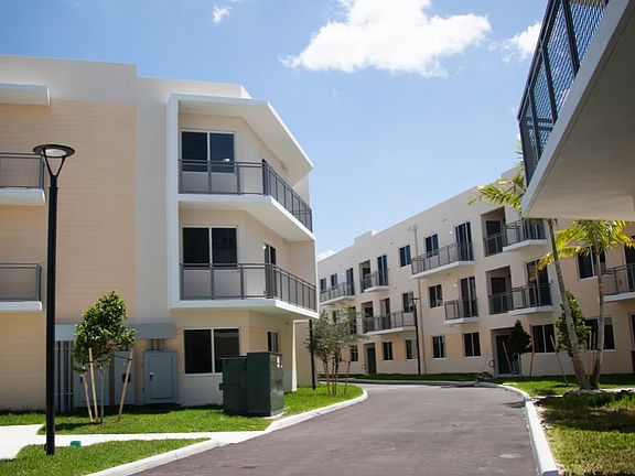 2nd image of 1055 SW 70th Ave #213