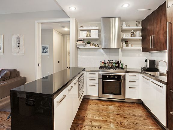 4th image of 133 W 22nd St APT 3K