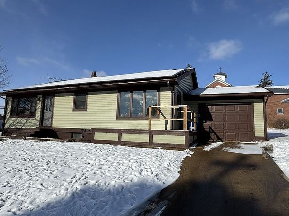 101 1st St SE, Epworth, IA 52045