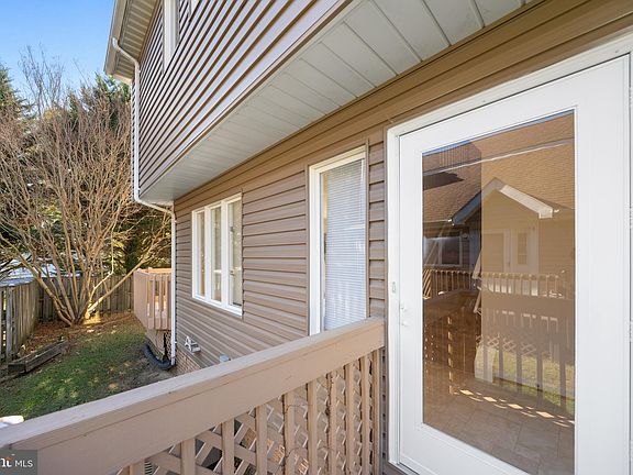 4th image of 45627 Longfields Village Dr