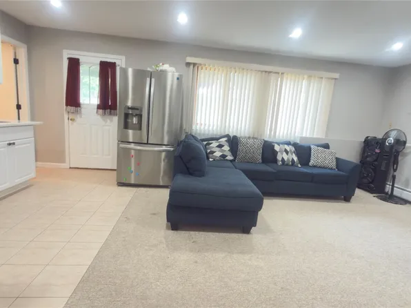 9 Florus Crom Ct, Stony Pt, NY 10980