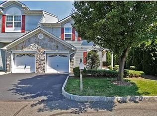 43 Rozalyn Ln, Laurence Harbor, NJ 08879