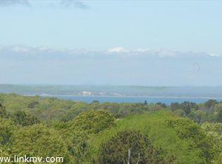 11 High Meadow Rd, Chilmark, MA 02535