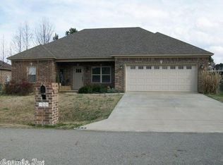 135 Hunter Cir, Beebe, AR 72012