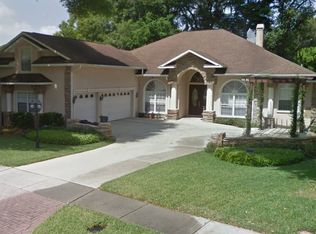 2426 Valrico Forest Dr, Valrico, FL 33594