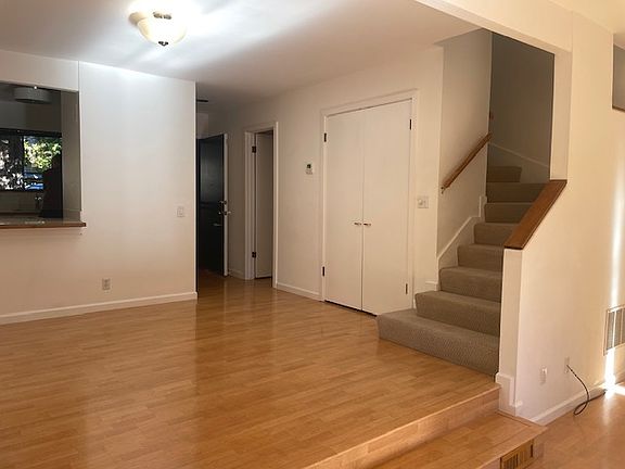 4th image of 1717 Novato Blvd APT 26