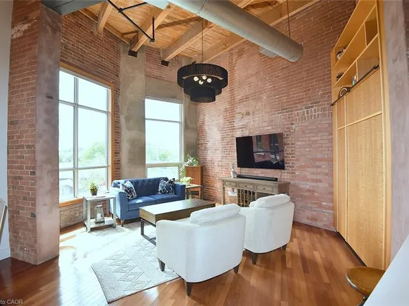 26 Ontario St #310, Guelph, ON N1E 7K1