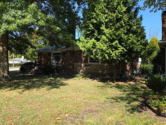 3rd image of 1858 Bournemouth Rd