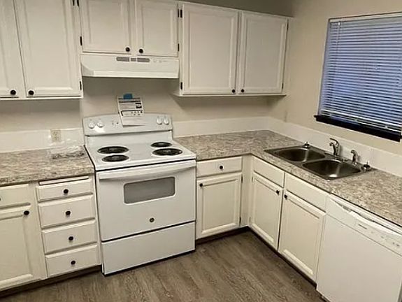 2nd image of 3110 S Clinton Rd APT 9