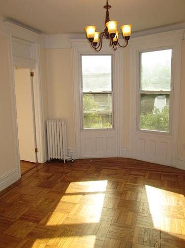 1st image of 297 W 4th St