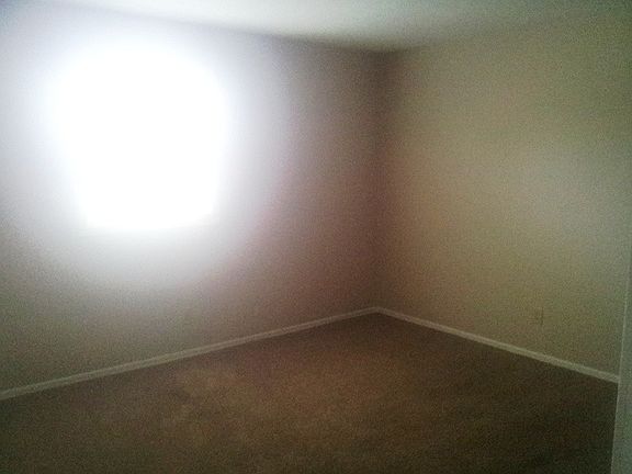 2nd image of 1220 W Lincoln Trail Blvd