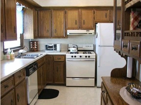 Kitchen with built in buffet