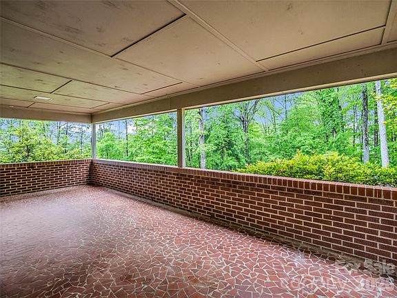 5th image of 200 Little Wings Mountain Rd