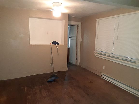 4th image of 319A Taylor Ave