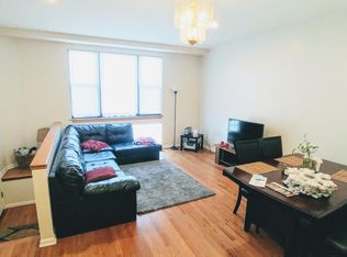 818 S Loomis St #1, Chicago, IL 60607