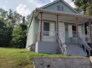 2715 SW Adams St, Peoria, IL 61602