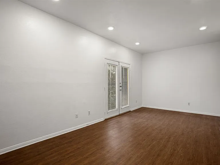 2217 W San Gabriel St #304 — Photo 10