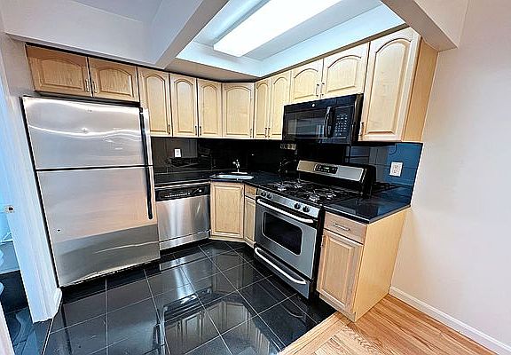 2nd image of 18 W 69th St #1F