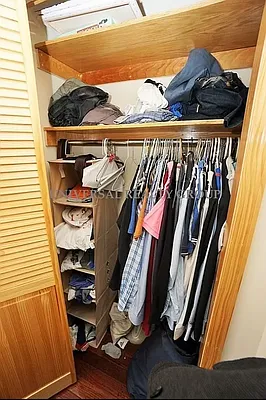 Rented by Universal Realty Group | media 3