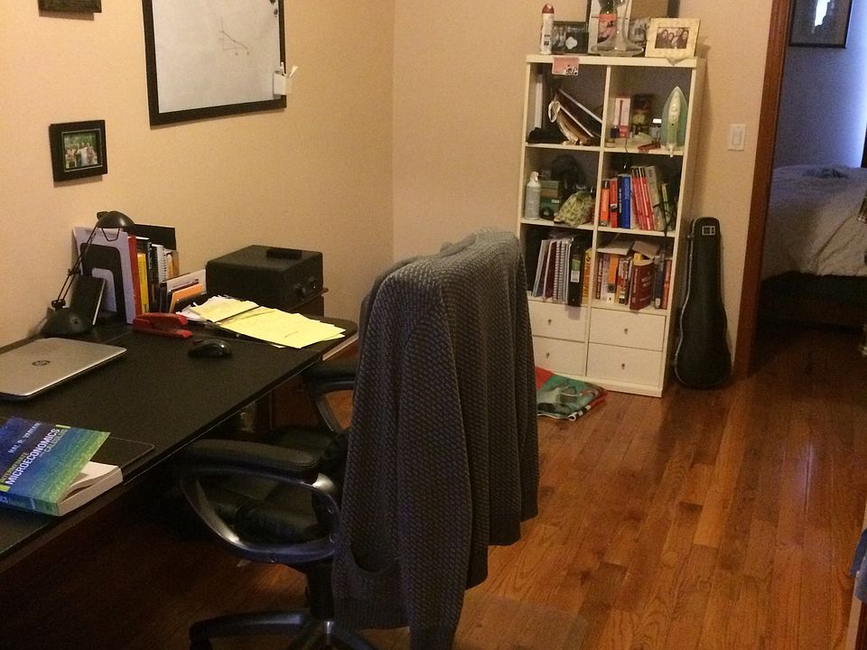 1st image of 3014 42nd St #2R