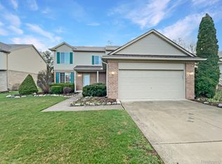 1716 Northbrook Ct, Canton, MI 48188