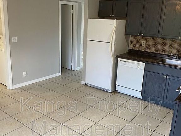 3rd image of 3519 Coral Springs Dr