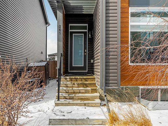 2nd image of 265 E Seton Cir SE