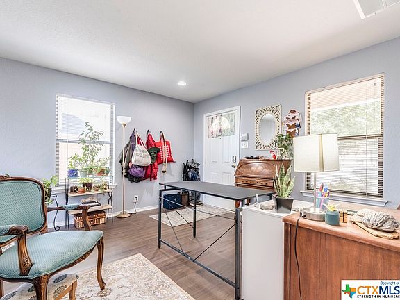 4th image of 266 Cordero Dr
