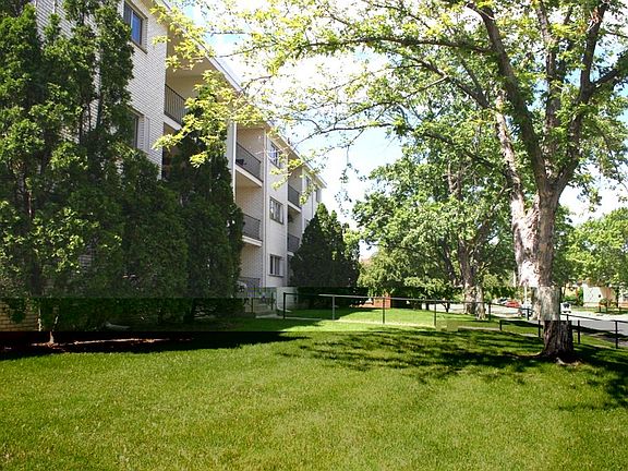 2nd image of 4201 Parklawn Ave #419